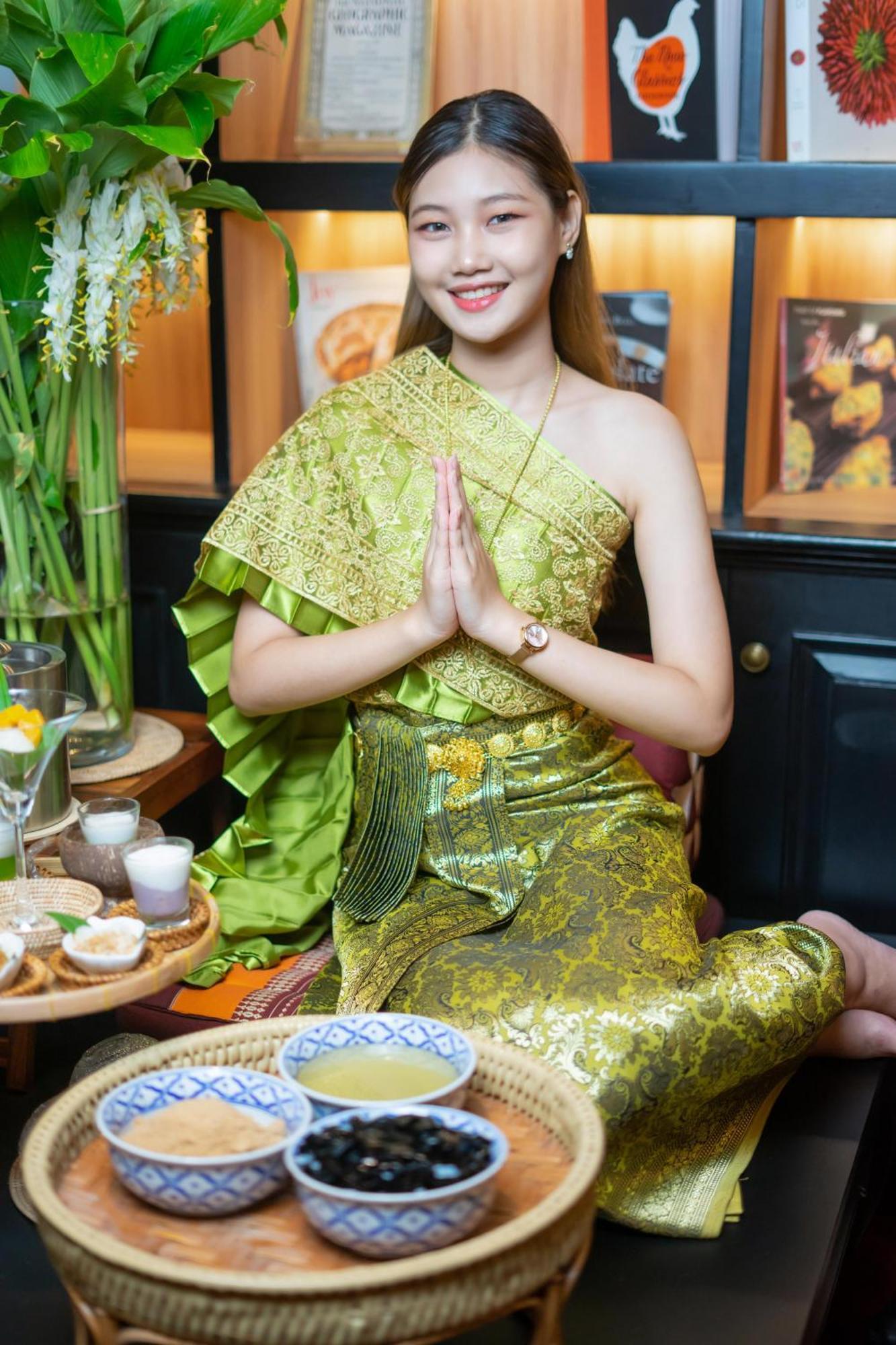 Akara Hotel Bangkok Zewnętrze zdjęcie Thai wai