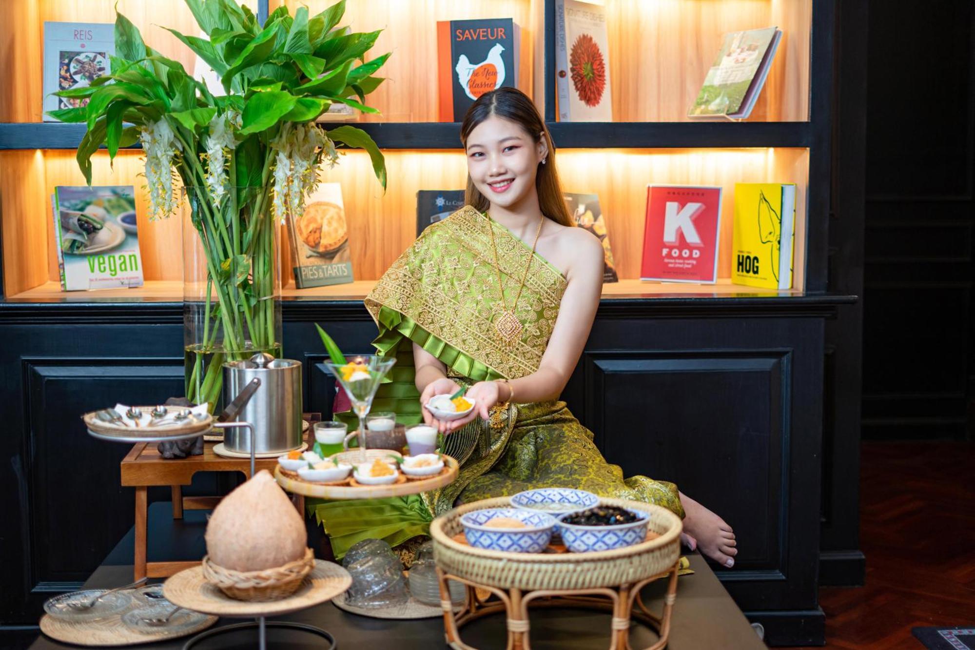 Akara Hotel Bangkok Zewnętrze zdjęcie Thai cuisine