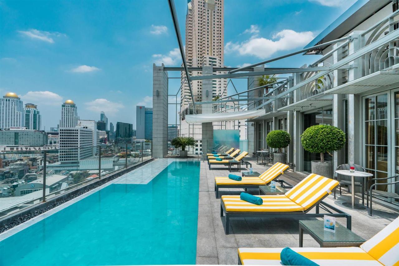 Akara Hotel Bangkok Zewnętrze zdjęcie The rooftop pool at the hotel